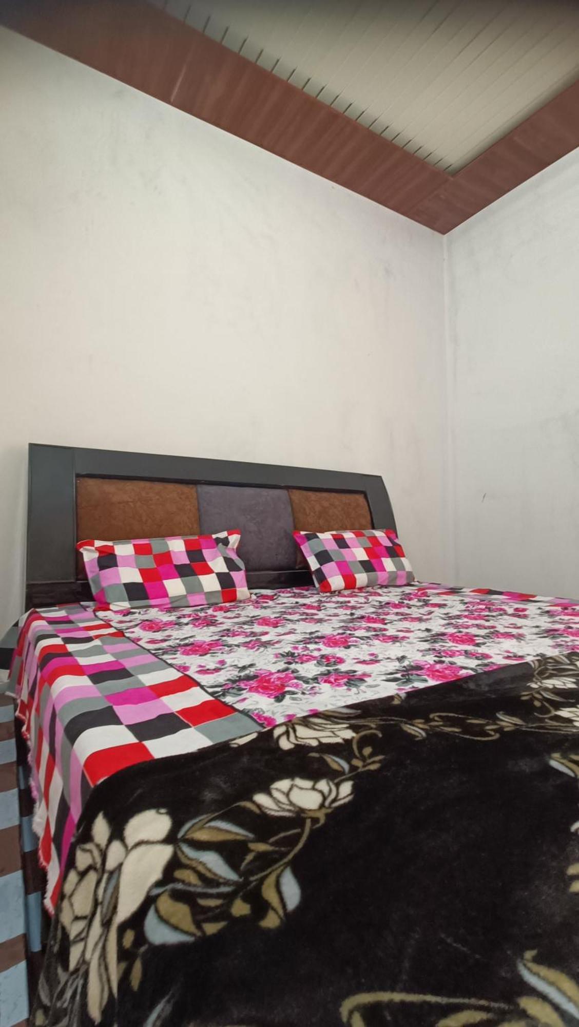 Keshav Narayan Home Stay Mathura Exteriör bild